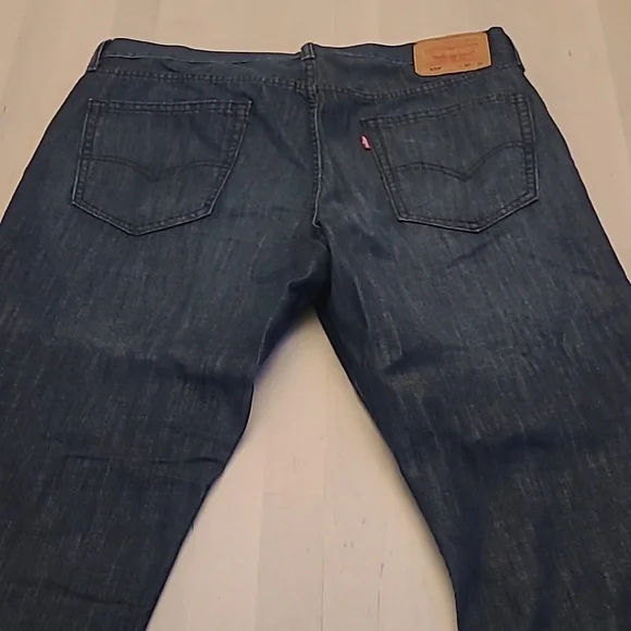 LIKE NEW Levi's 559 Relaxed Straight Medium Wash Mens Jeans - Picture 10 of 14